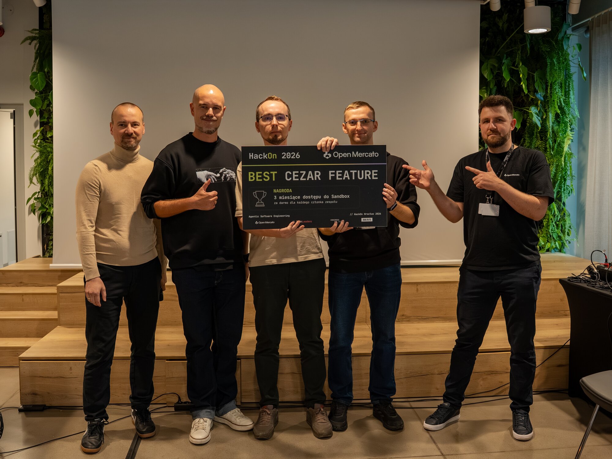 #aveCezar team after winning Best Cezar Feature at HackOn 2026.